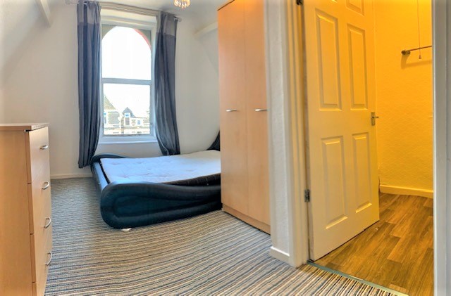 Newport Road – EN-SUITE ROOM