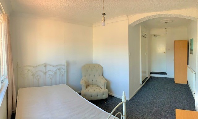 Newport Road – EN-SUITE ROOM