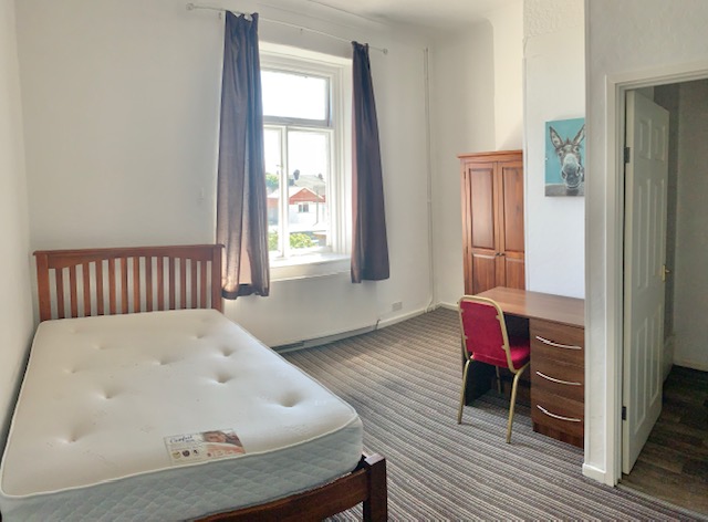 Newport Road – EN-SUITE ROOM