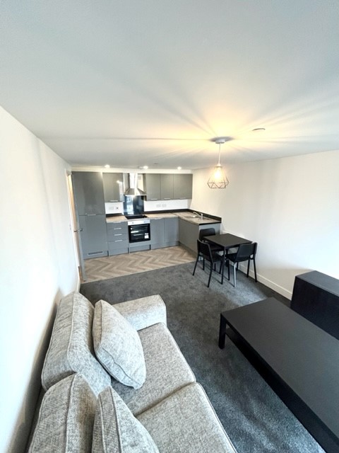 3 Bedroom Duplex Apartment – Richmond Road