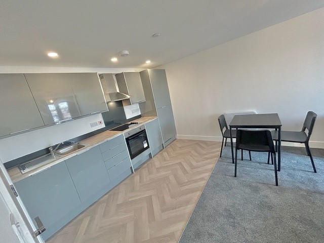 3 Bedroom Duplex Apartment – Richmond Road
