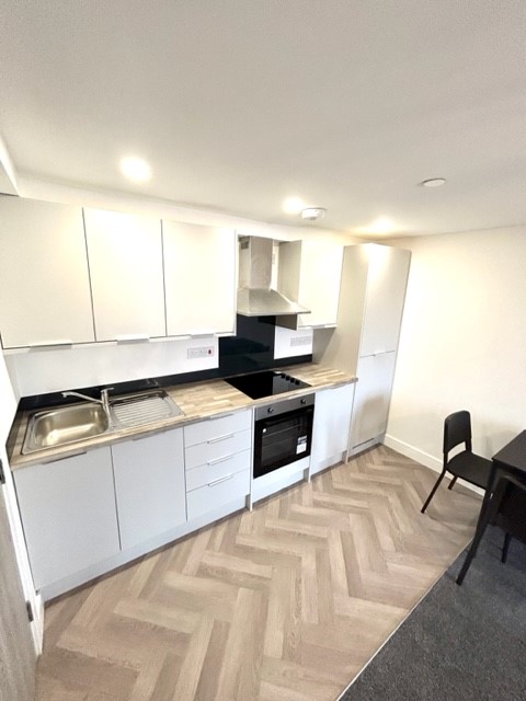 3 Bedroom Duplex Apartment – Richmond Road