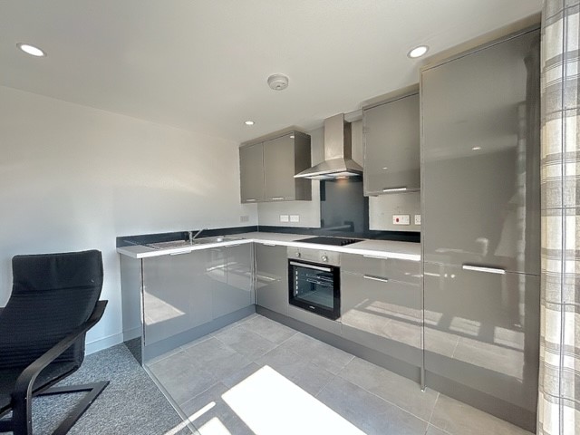 3 Bedroom Duplex Apartment – Richmond Road