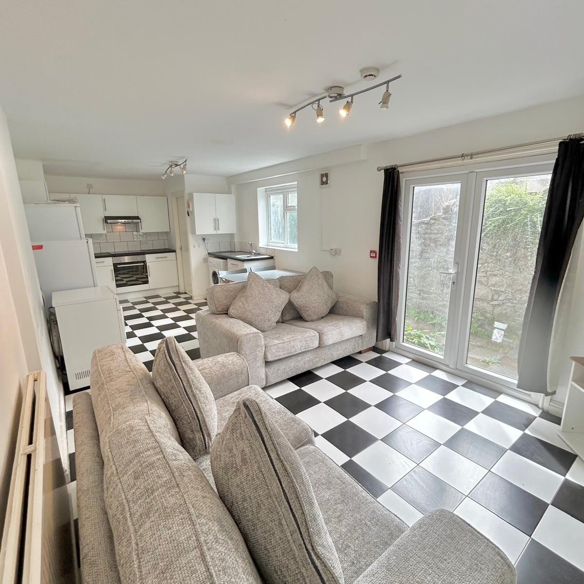 6 Bedroom Student Home – Richards Street