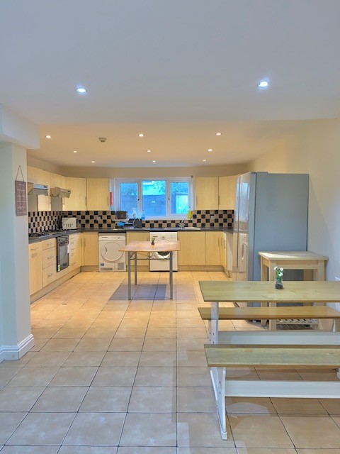 13 Bedroom Student Home – Glynrhondda Street