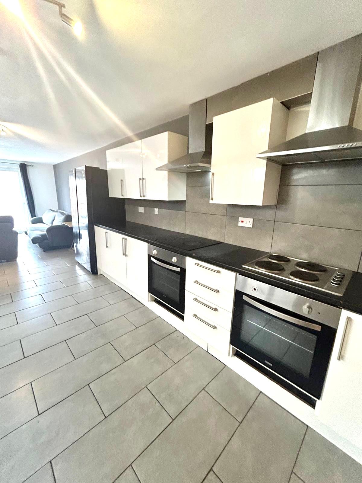 11 Bedroom Student Home – Llanbleddian Gardens