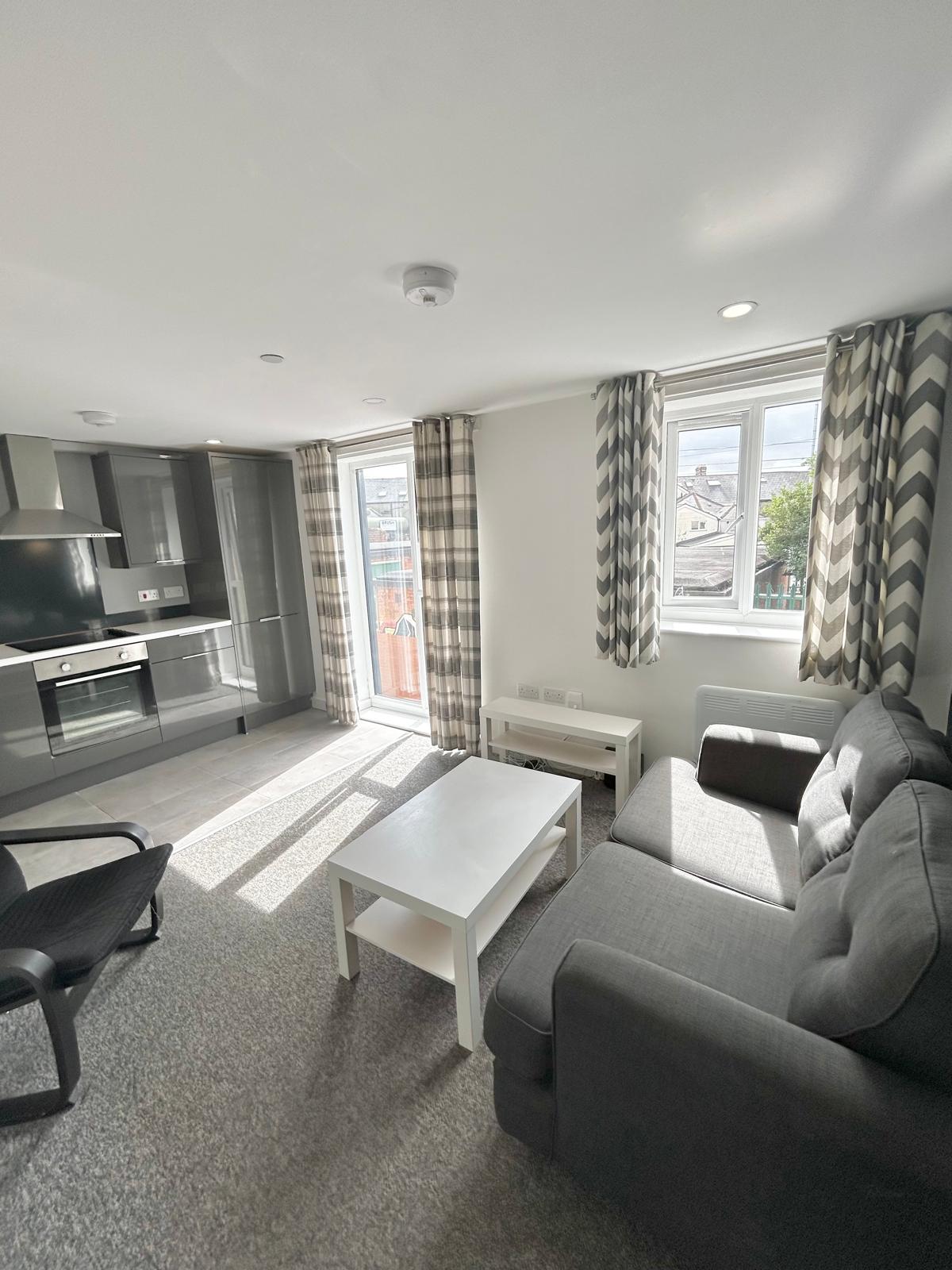 3 Bedroom Duplex Apartment – Richmond Road
