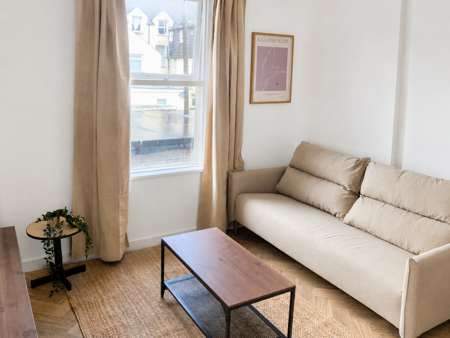 Studio Apartment – Glynrhondda Street