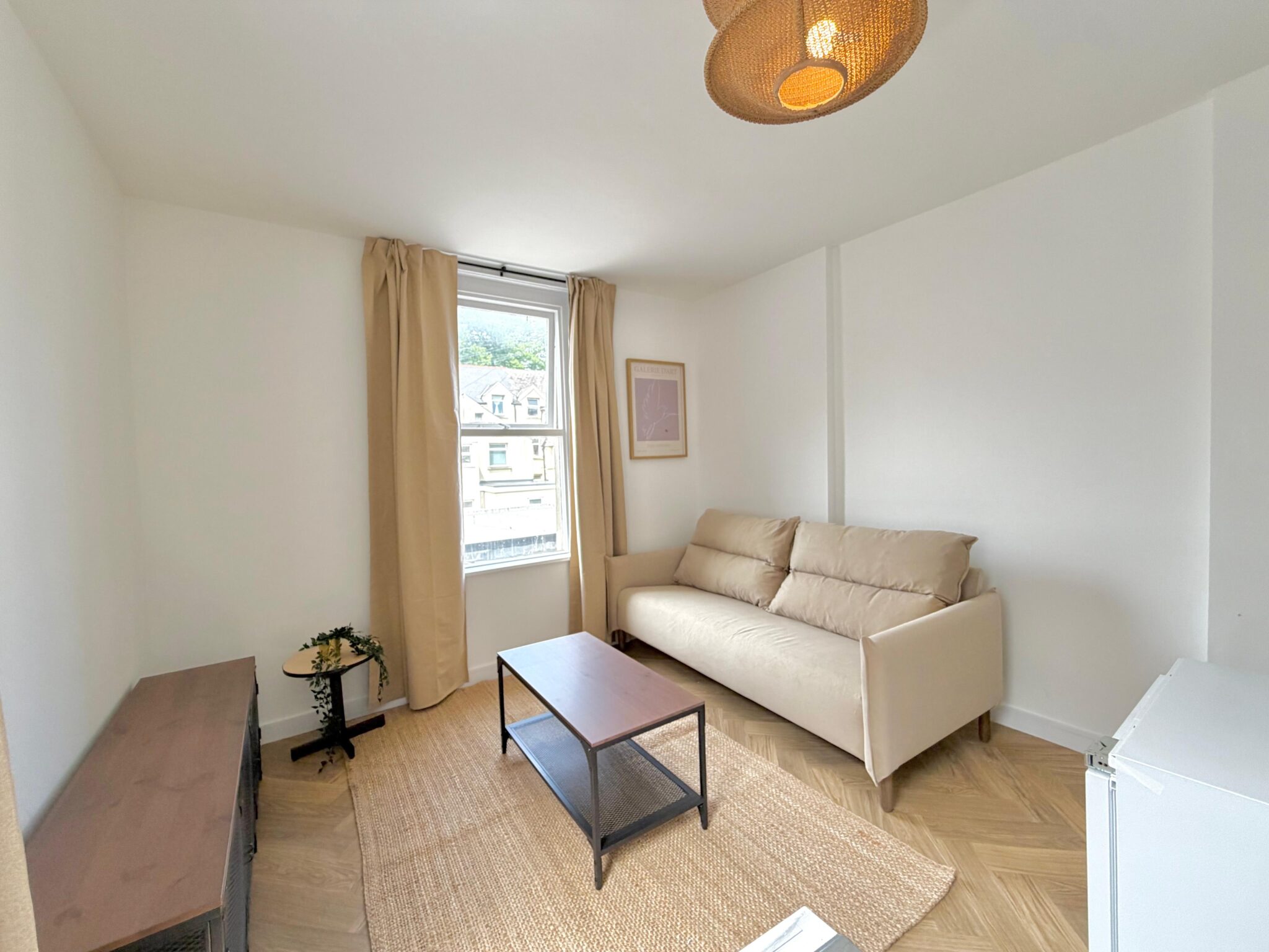 NEW REFURB – 1 Bed Apartment – Glynrhondda Street